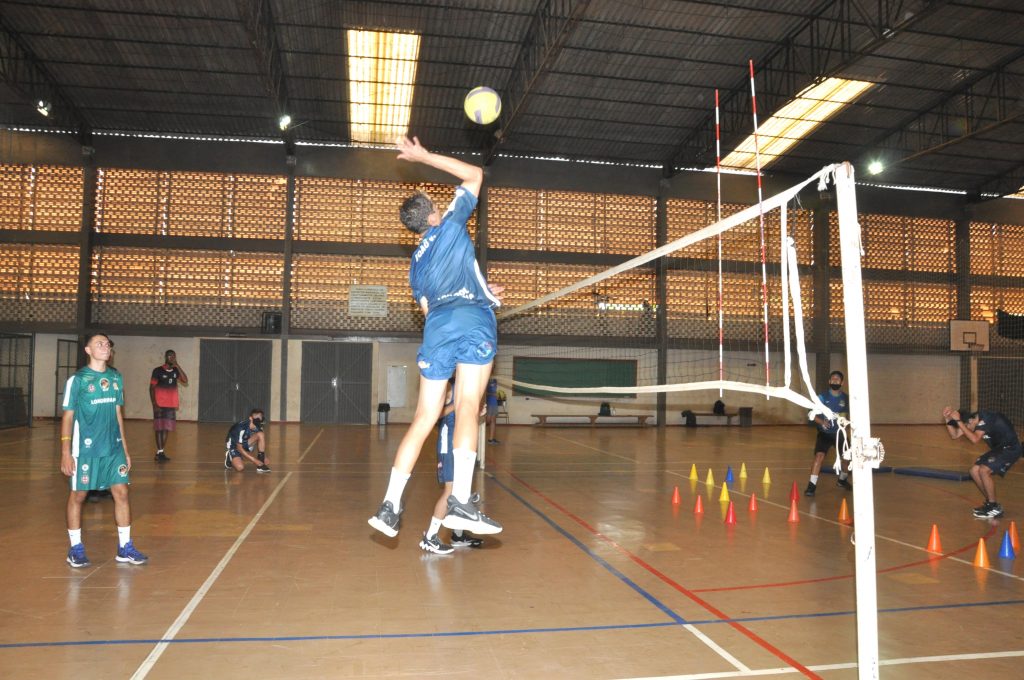 Como jogar vôlei? Saiba mais sobre o vôlei de quadra